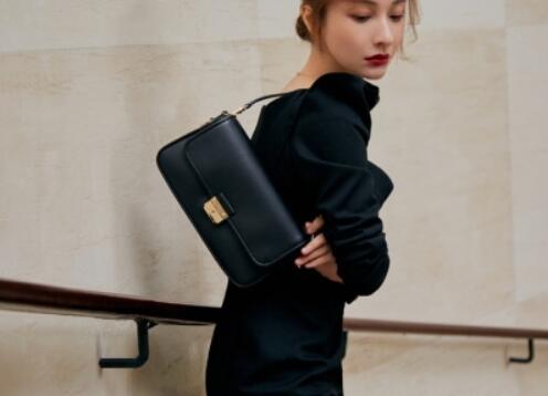 Michael Kors Bradshaw 小号腋下包，4折$119.2