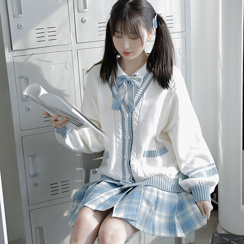 尺呎间 JK制服 酸奶糖 毛衣针织长袖开衫， 78.4元 包邮