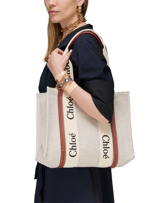 CHLOE 蔻依 Woody 中号帆布托特包，78折到手¥5382