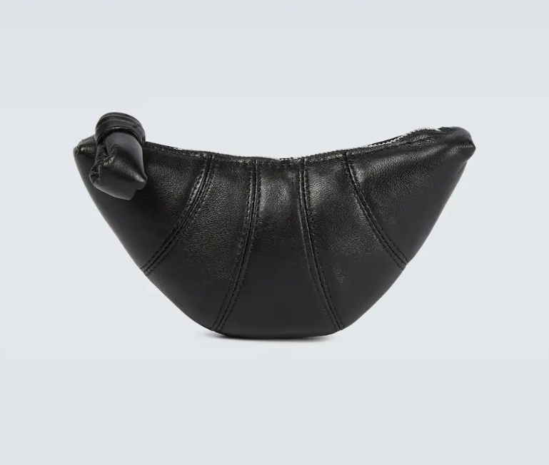 Lemaire Croissant皮革零钱包三角包,7折 €213(约1495元)